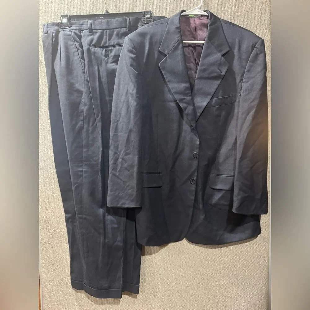 Macys men’s store Gruppo size 42R wool Classic Black Men's Suit